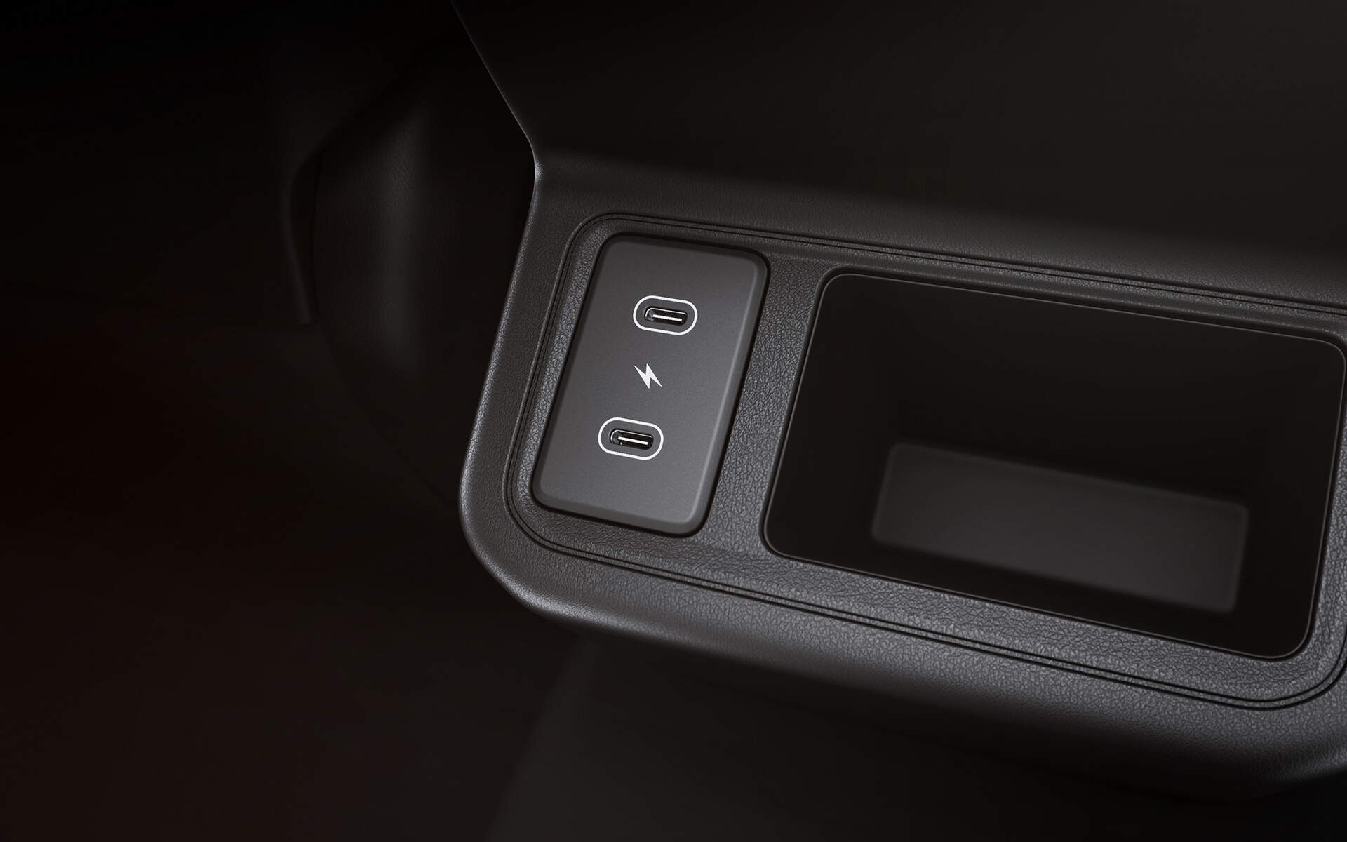 k4-25my-wide-interior-11