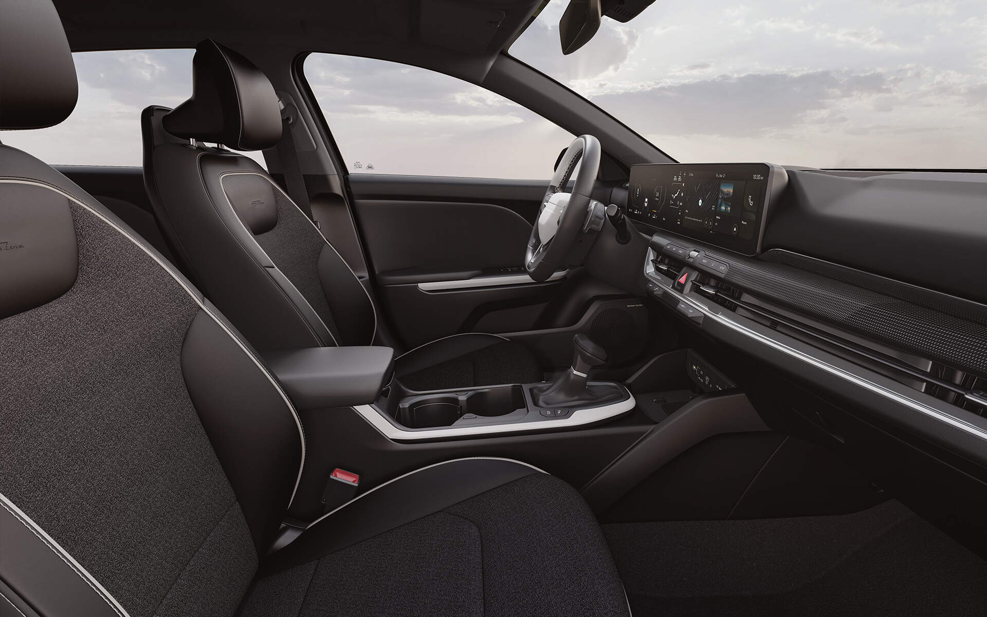 k4-25my-wide-interior-22